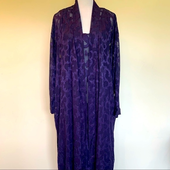 Victoria’s Secret vintage purple robe and matching nightgown - Picture 3 of 16